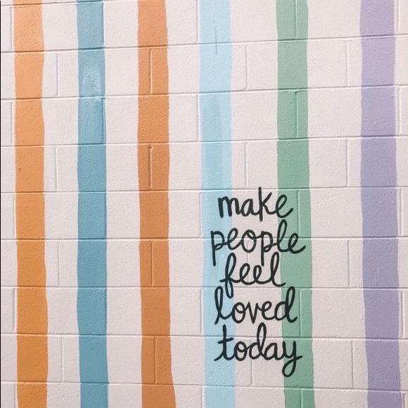 Meet the Posher - Picture 5 of 8